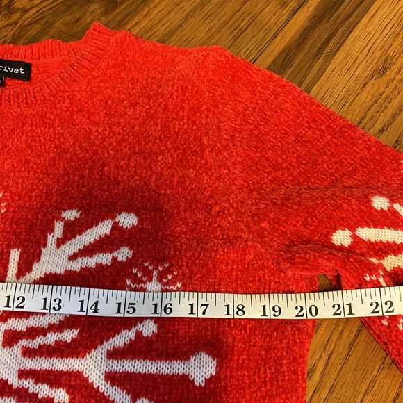 M BLACK RIVET RED & WHITE SWEATER WITH A SUBTLE SPARKLE IN THE THREAD - Picture 5 of 8